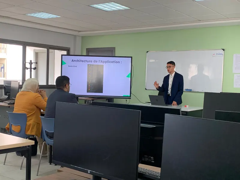 Presenting the application architecture to the defense panel